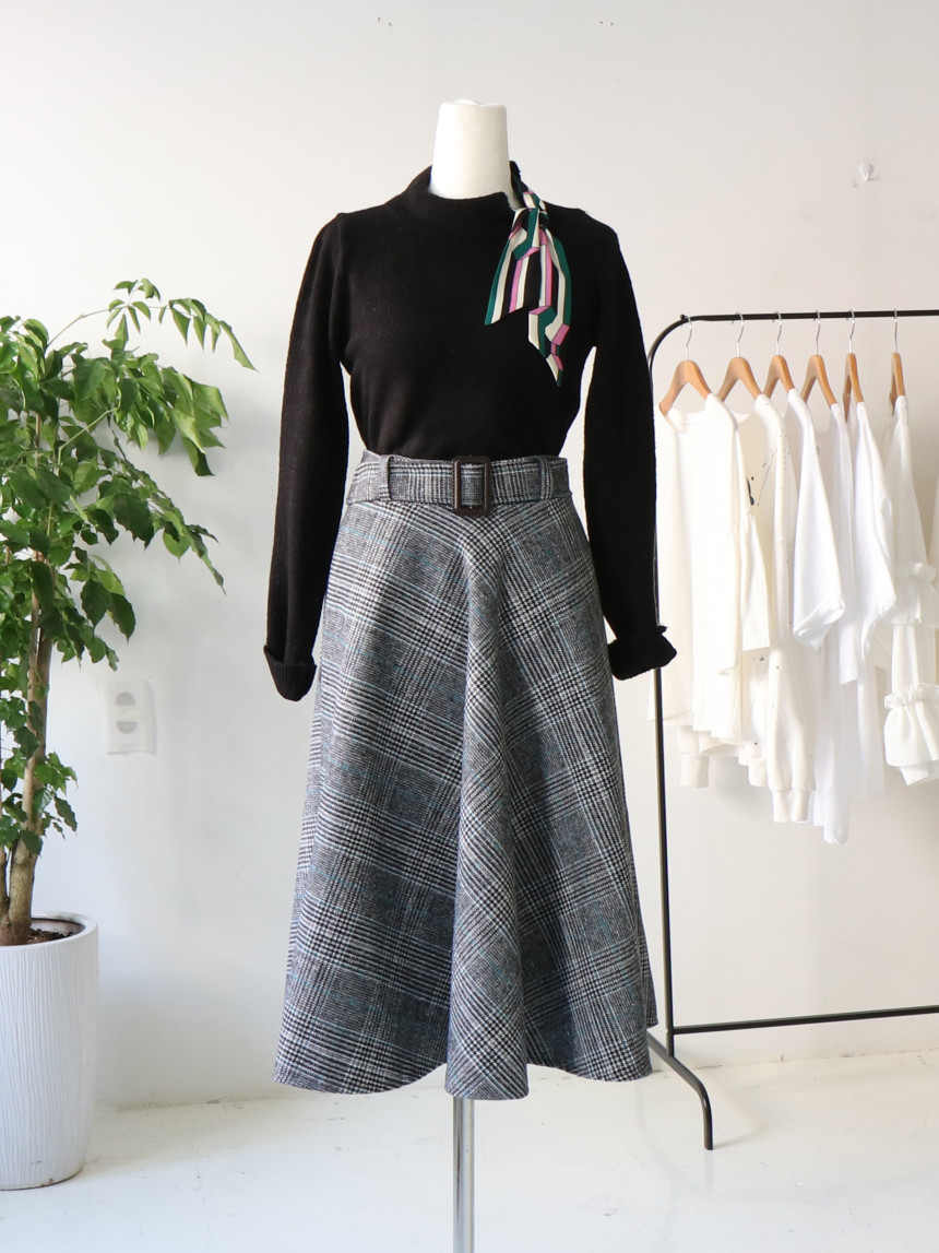 Flair check skirt long skirt