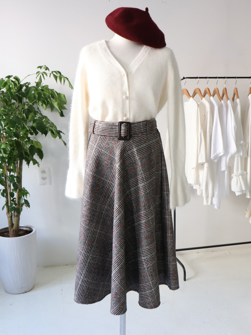 Flair check skirt long skirt