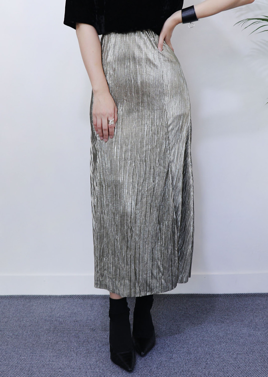 Gold Pleated Skirt 2col Natural sense of color wit