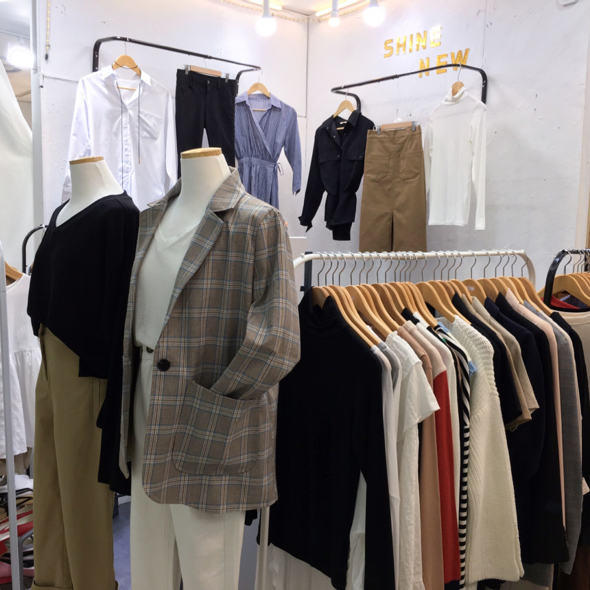 2color Long skirt knit set Modern woman with a sen