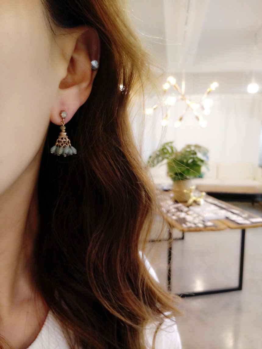 Handmade Surgical Crystal Earrings Gorgeous One Mo