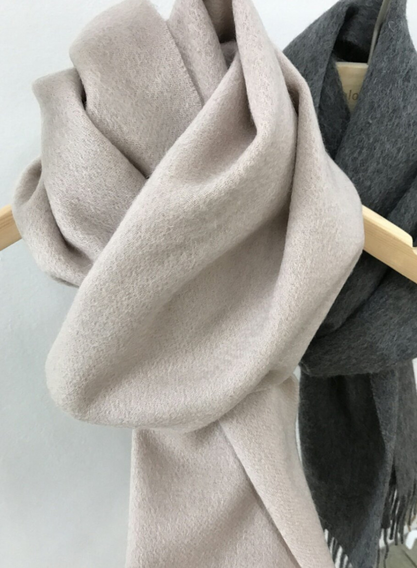 Good quality wool 100 muffler Modern sense of styl