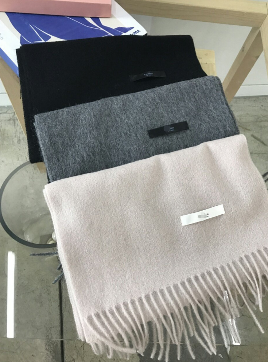 Good quality wool 100 muffler Modern sense of styl