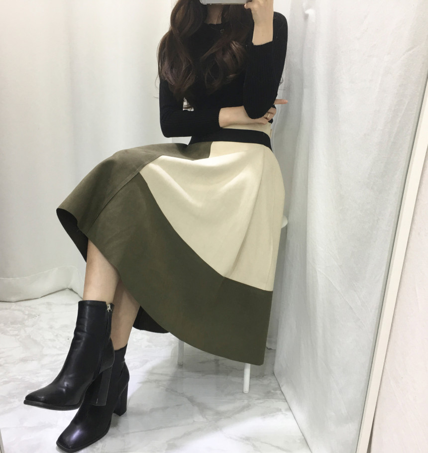 2color Long skirt knit set Modern woman with a sen