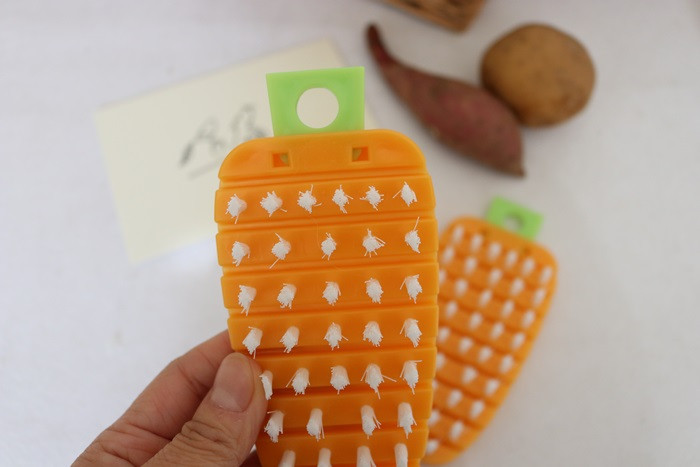 Scrubber Dish Washing Vegetable Brush White, Orang