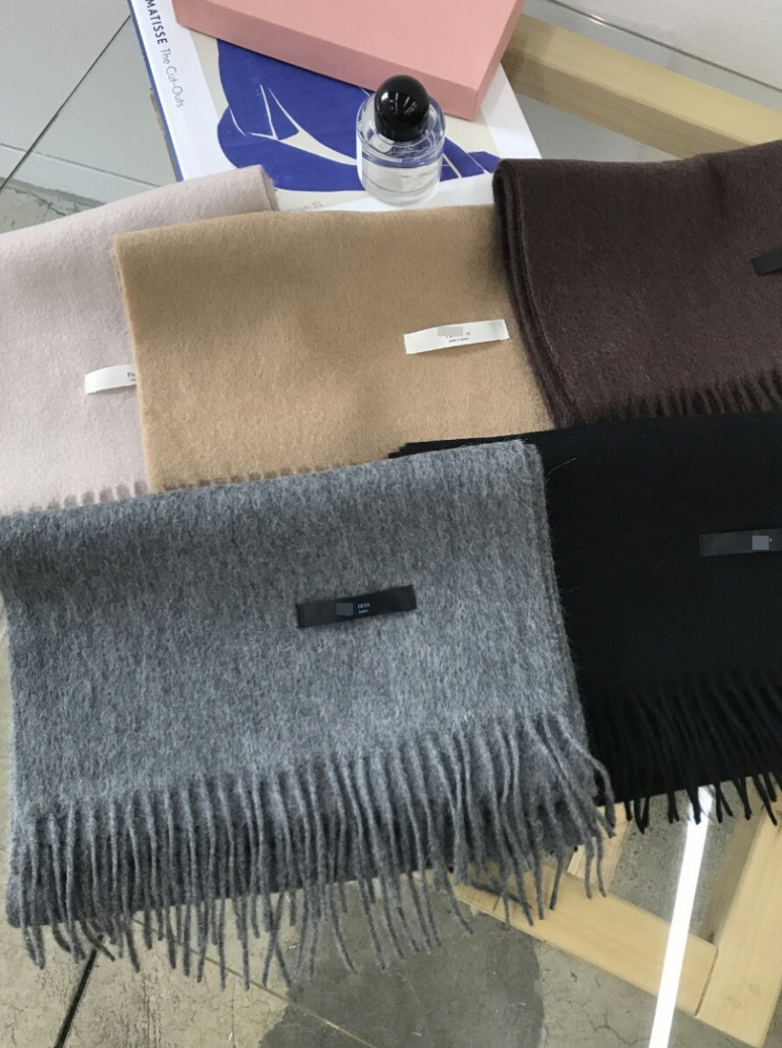 Good quality wool 100 muffler Modern sense of styl