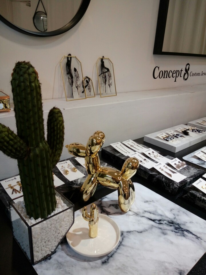 Twilie Shawl Lovely and stylish Luxurious feeling 