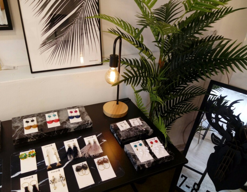 Twilie Shawl Lovely and stylish Luxurious feeling 