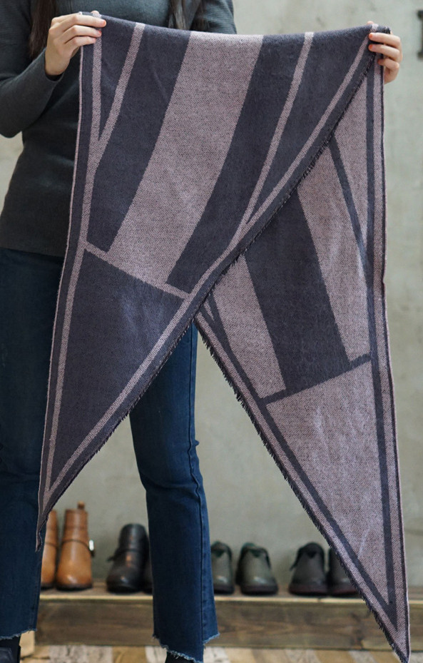 Modern rhombus shawl muffler woman lady clothes un