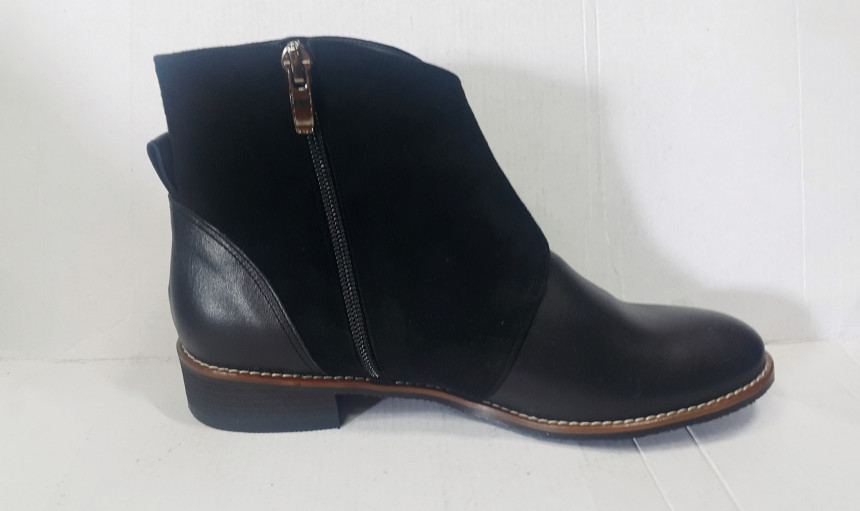 Buckle Ornament Suede Leather Combi Angle