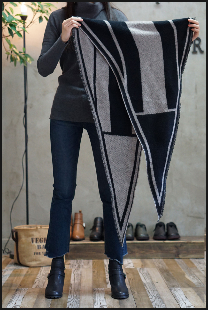 Modern rhombus shawl muffler woman lady clothes un