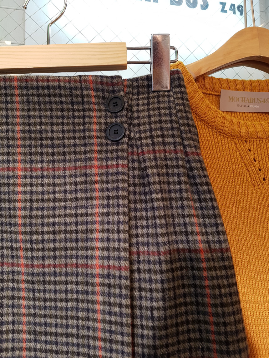 Latte Woolen Check Long Skirt High Waist Winter Co