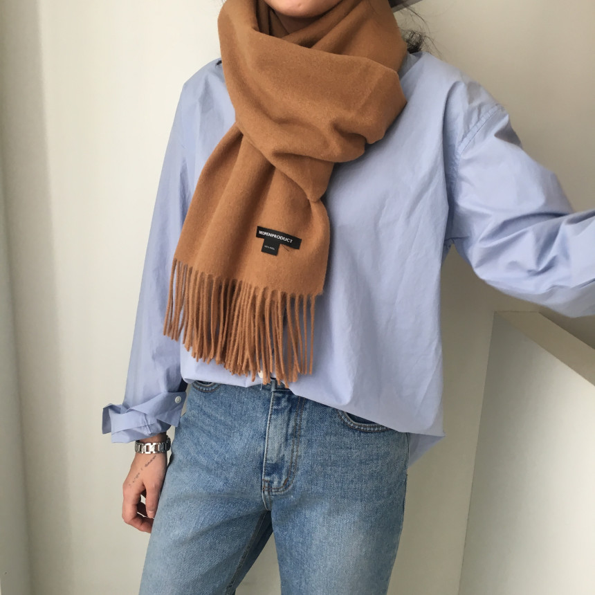 Wool muffler Wool 100 Woman scooping Styling Lovel