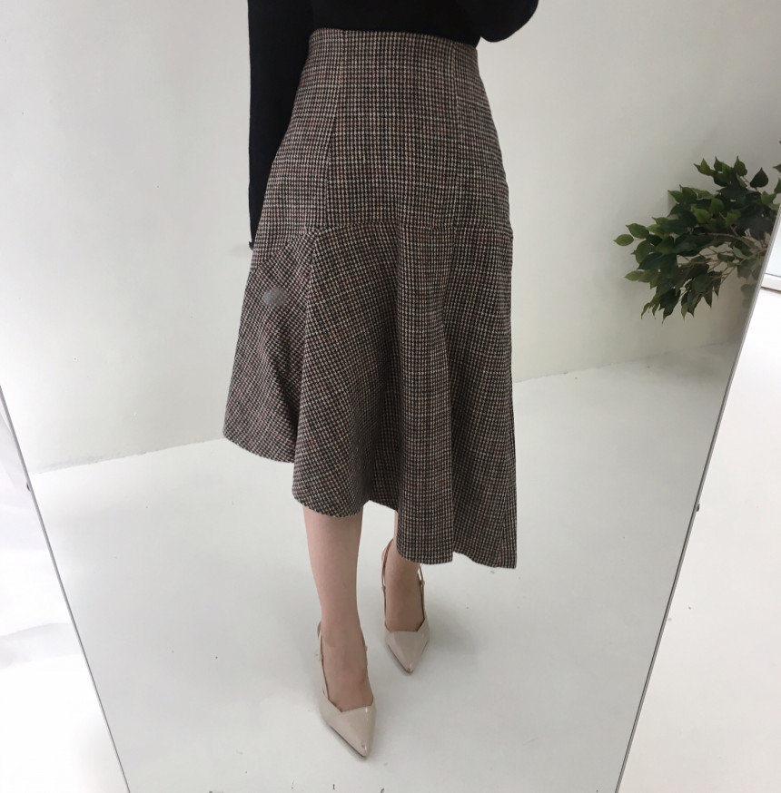Unchecked Long Skirt Winter Autumn Frill 20s Women