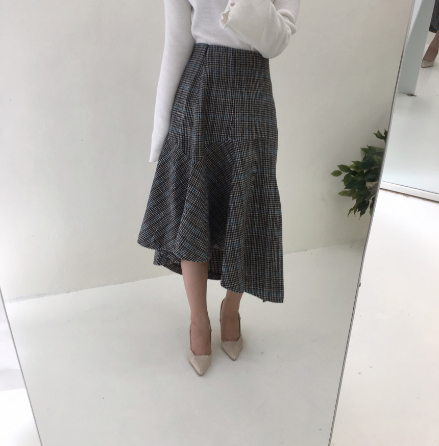 Unchecked Long Skirt Winter Autumn Frill 20s Women