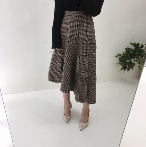 Unchecked Long Skirt Winter Autumn Frill 20s Women