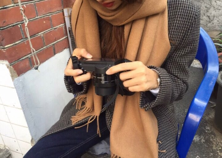 Wool muffler Wool 100 Woman scooping Styling Lovel