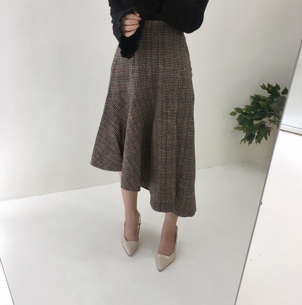 Unchecked Long Skirt Winter Autumn Frill 20s Women