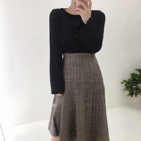 Unchecked Long Skirt Winter Autumn Frill 20s Women