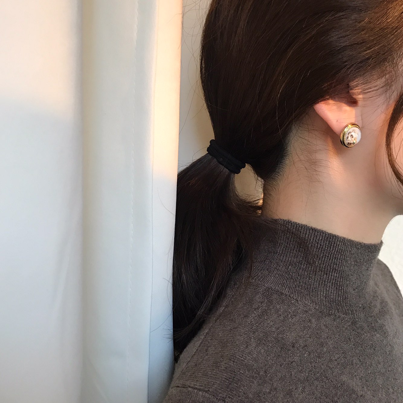 Herschel Mother-of-pearl Antique earrings Luxuriou