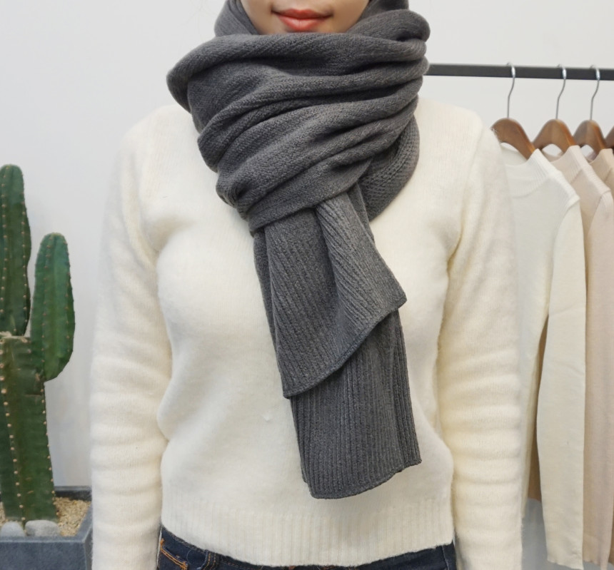 Abundant muffler Couple shawl Man casual style War