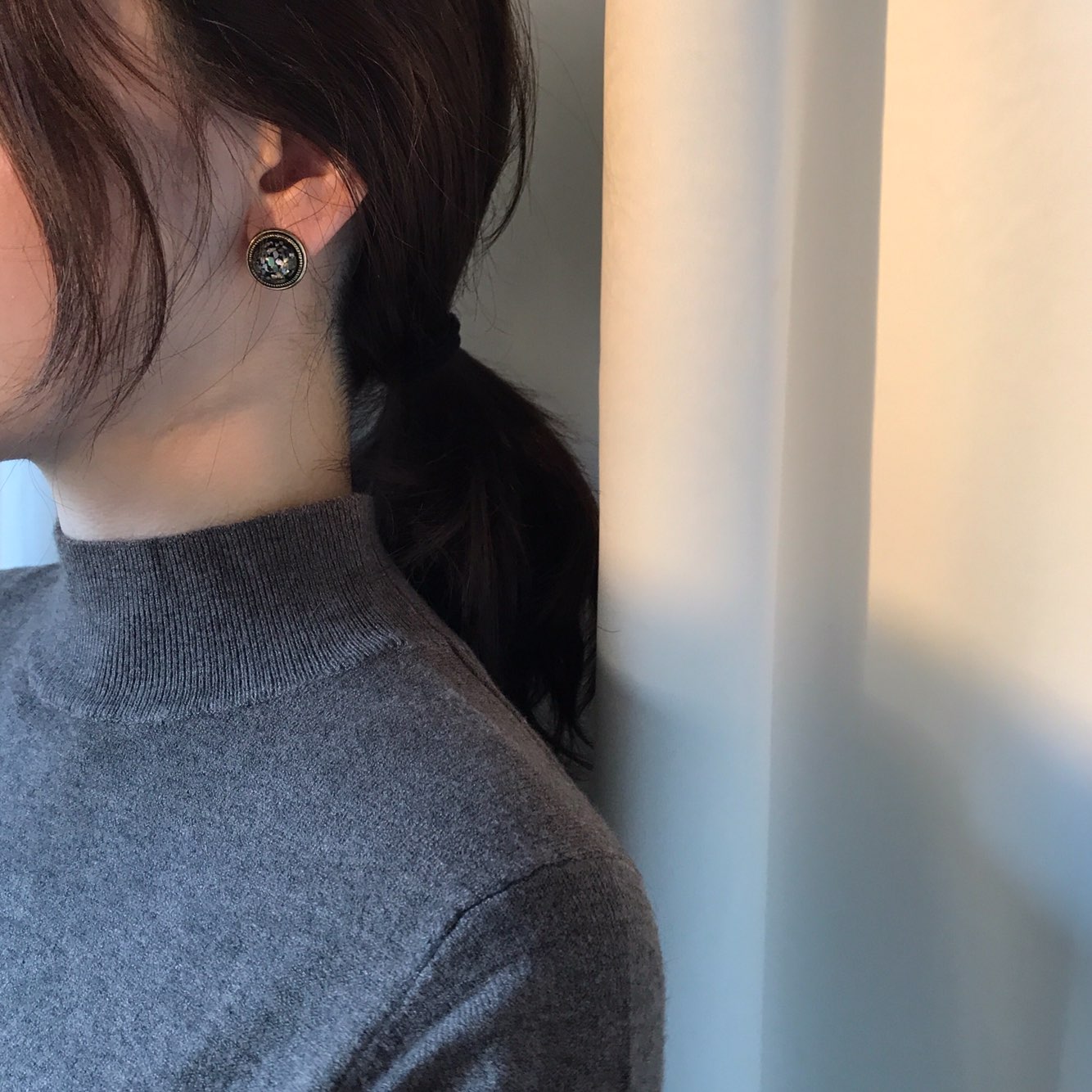 Herschel Mother-of-pearl Antique earrings Luxuriou