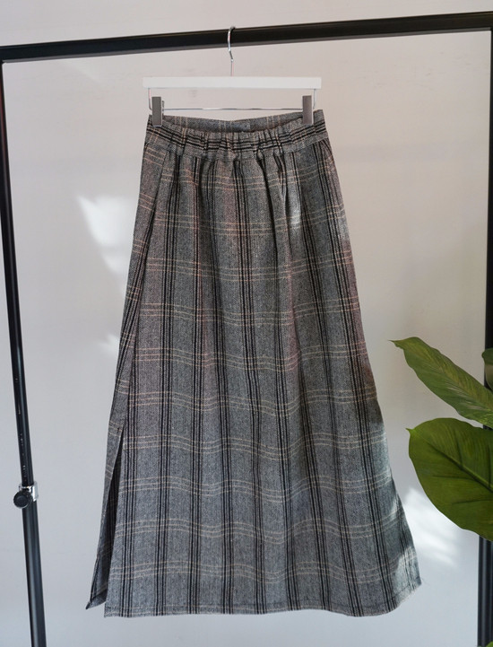 Unique woolen check skirts Long skirts Modern skir