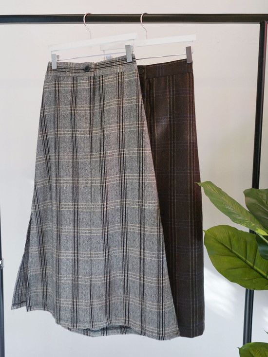 Unique woolen check skirts Long skirts Modern skir