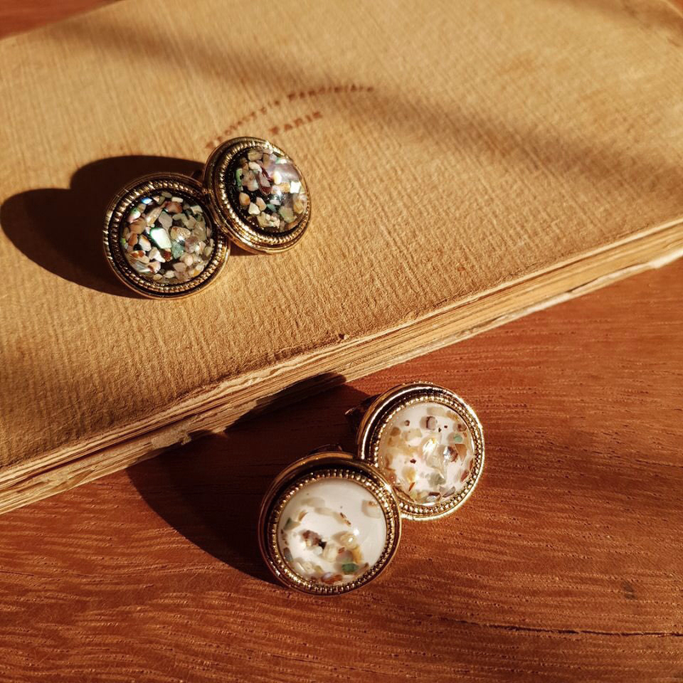 Herschel Mother-of-pearl Antique earrings Luxuriou