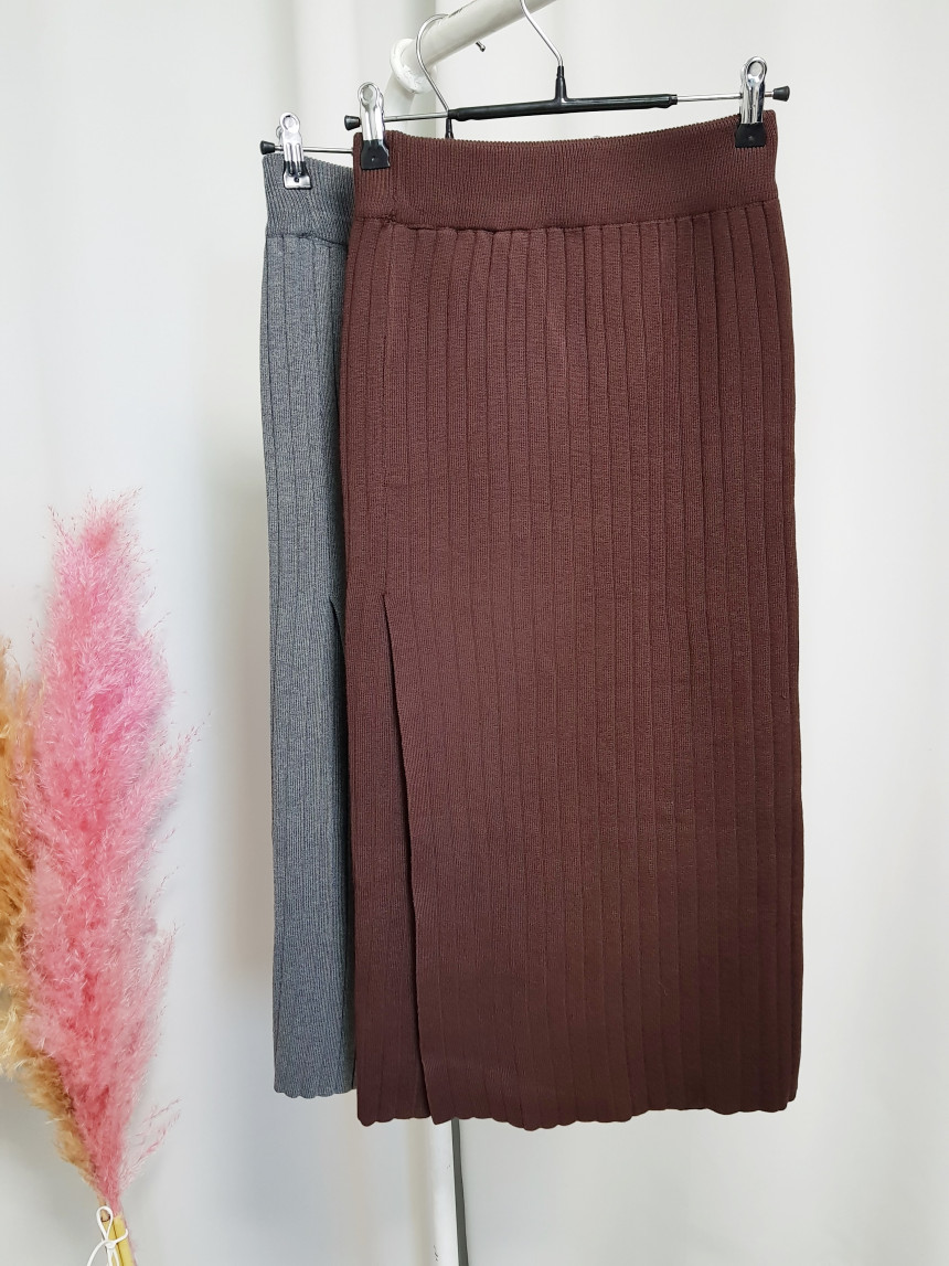 Knit high neck long skirt