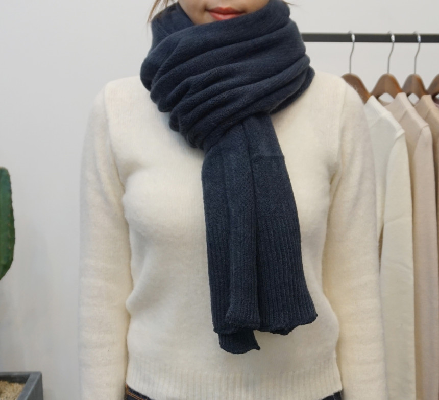 Abundant muffler Couple shawl Man casual style War