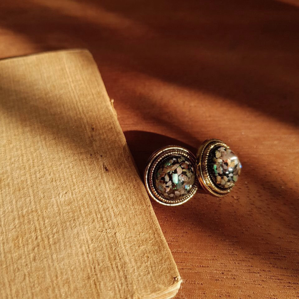 Herschel Mother-of-pearl Antique earrings Luxuriou