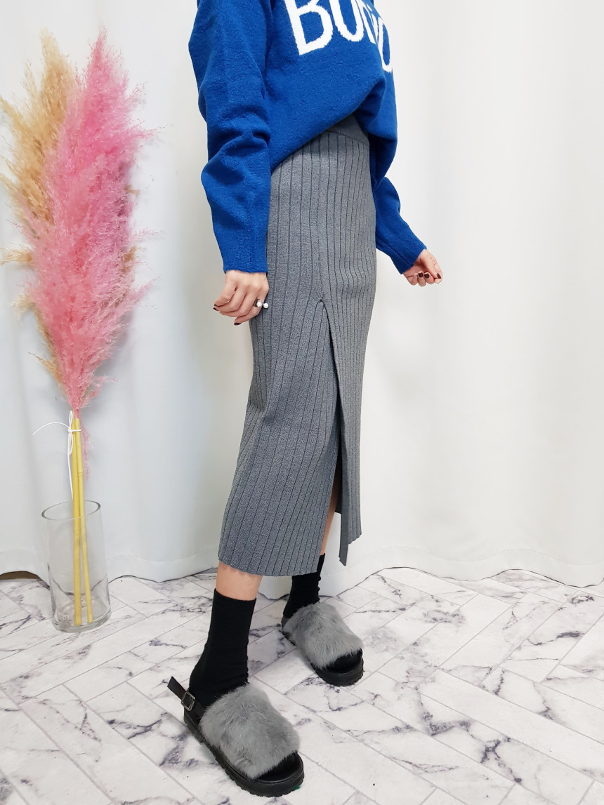Knit high neck long skirt