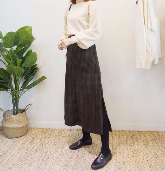 Unique woolen check skirts Long skirts Modern skir