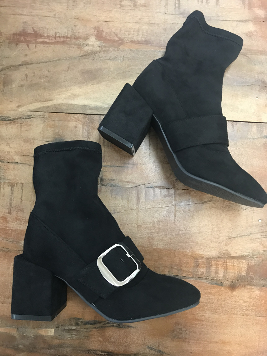 Rectangular buckle Suede Angle Available everywher