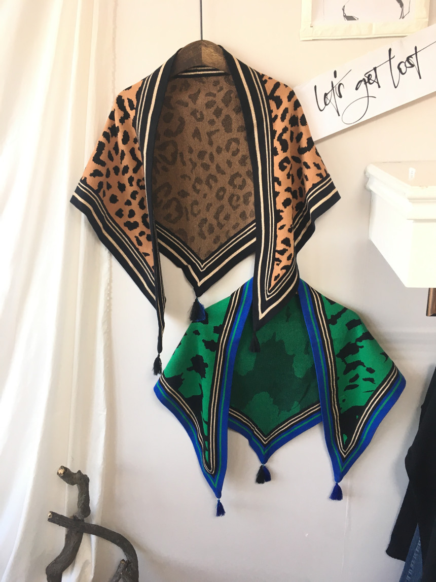 Leopard muffler wool tassel scarf shawl stand out 