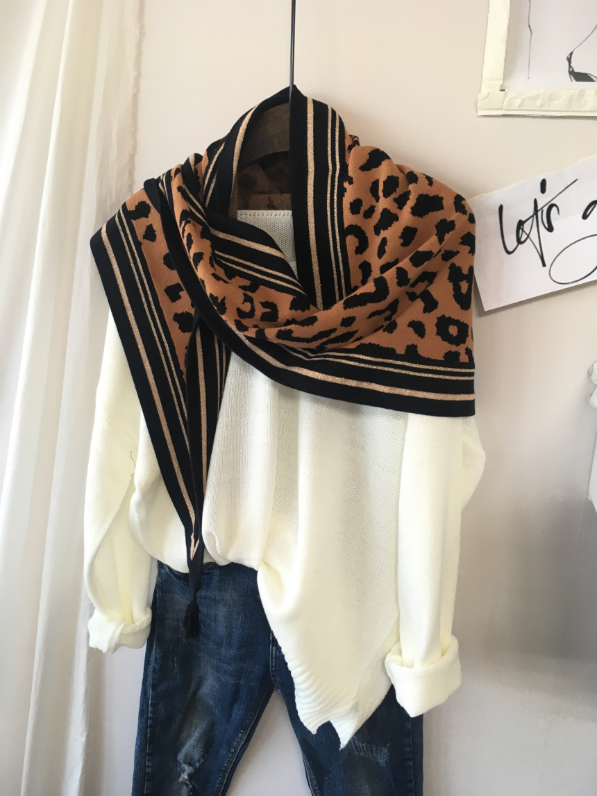 Leopard muffler wool tassel scarf shawl stand out 
