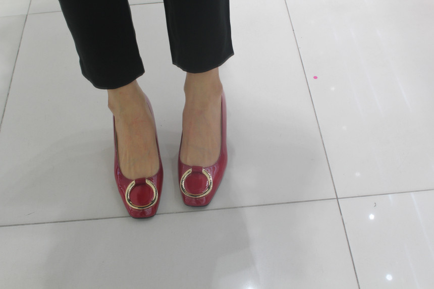 Smiley red shoes 711731043 Cozy shoes that can be 