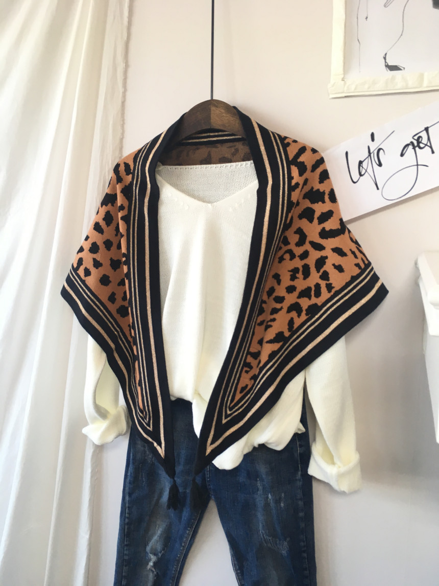 Leopard muffler wool tassel scarf shawl stand out 