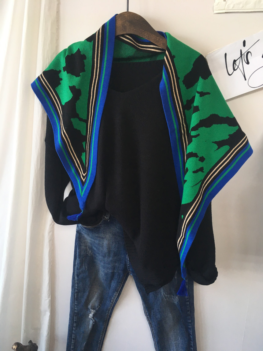 Leopard muffler wool tassel scarf shawl stand out 