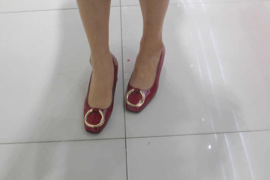 Smiley red shoes 711731043 Cozy shoes that can be 