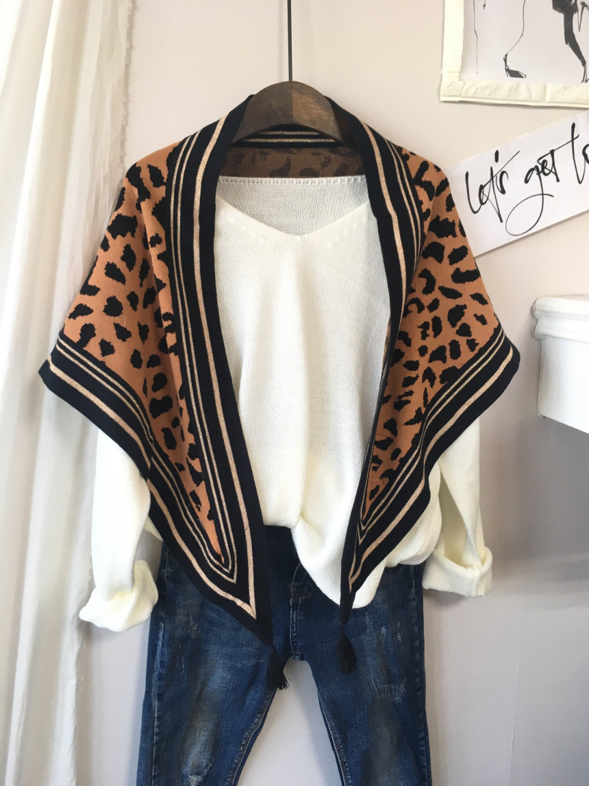Leopard muffler wool tassel scarf shawl stand out 