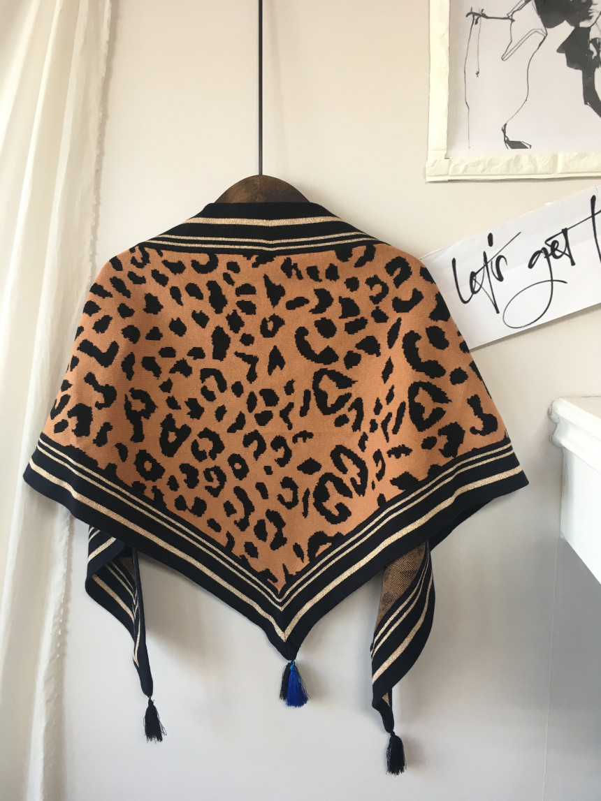 Leopard muffler wool tassel scarf shawl stand out 
