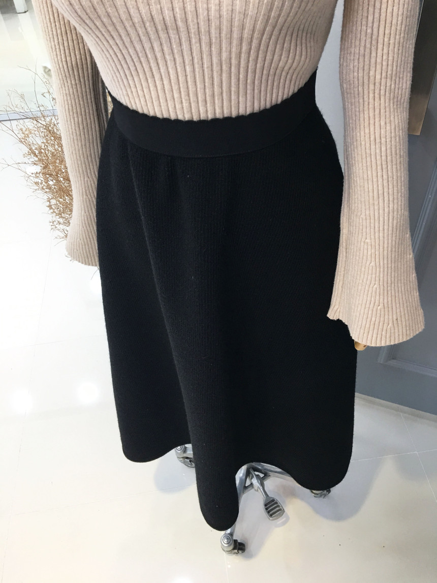 Knit Neo Long Skirt Elegant Women Look Luxurious D