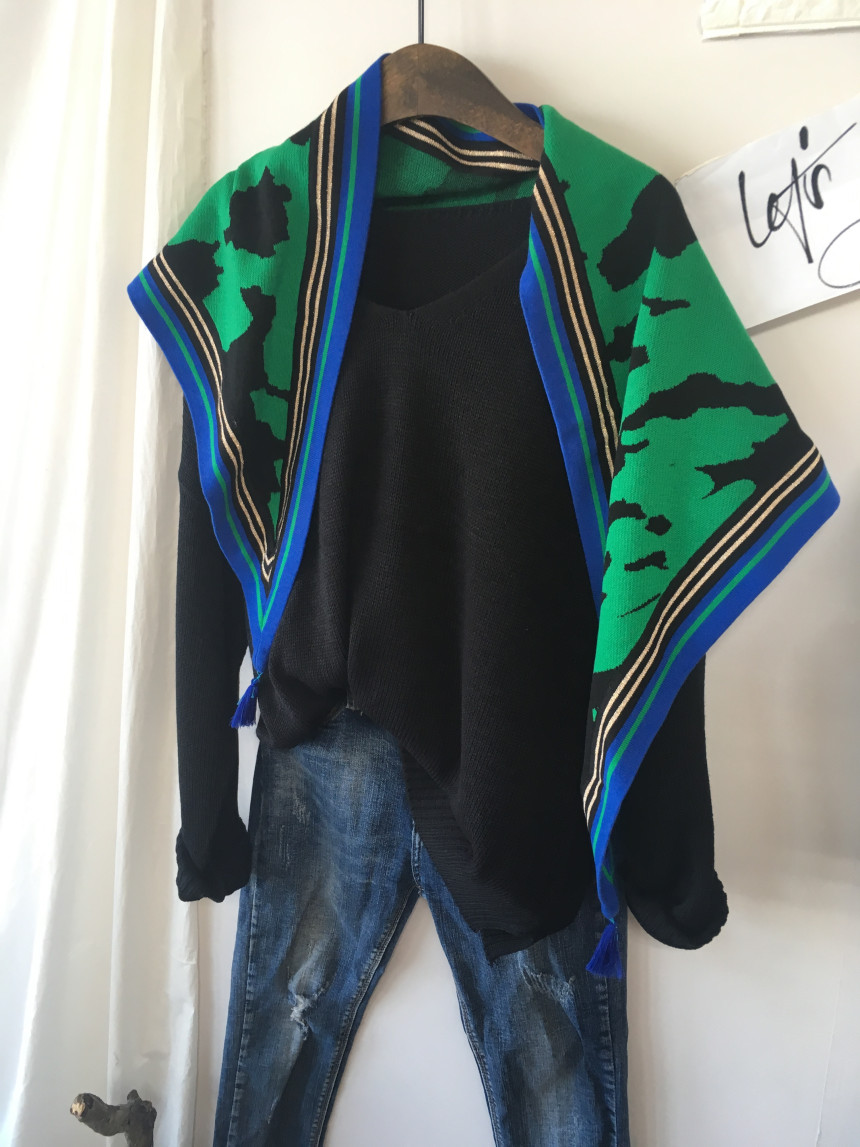 Leopard muffler wool tassel scarf shawl stand out 