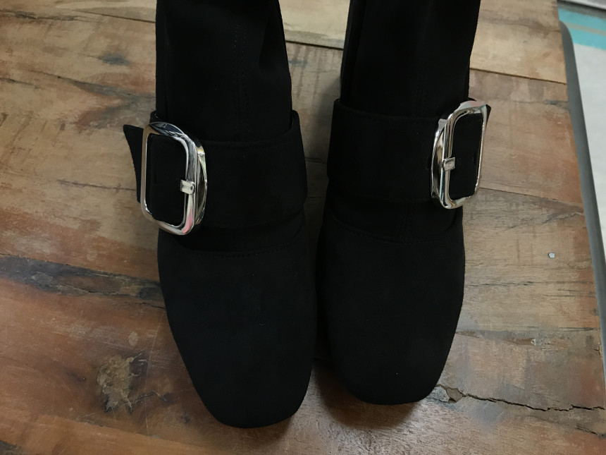 Rectangular buckle Suede Angle Available everywher