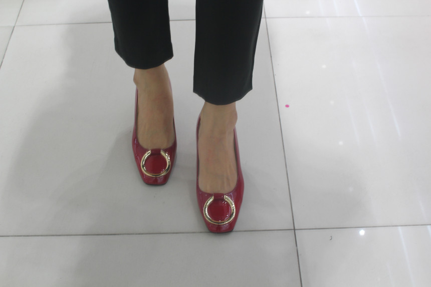 Smiley red shoes 711731043 Cozy shoes that can be 