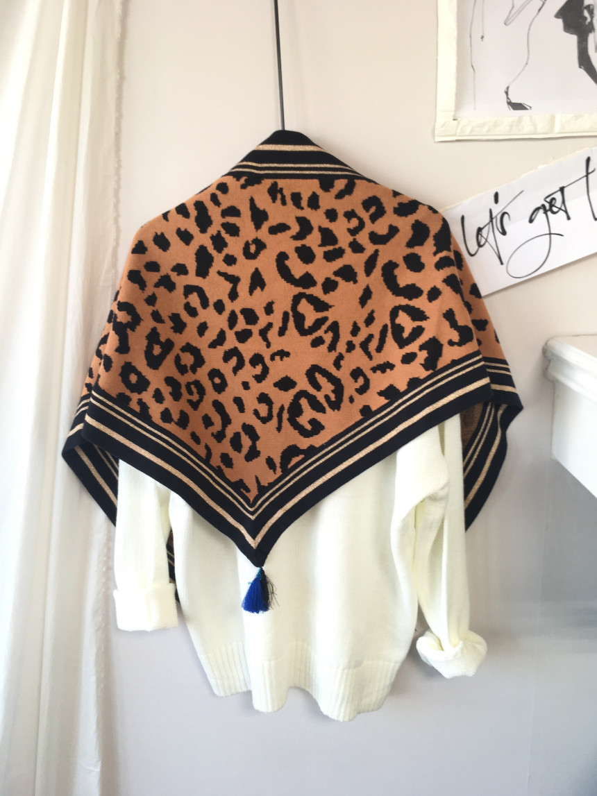 Leopard muffler wool tassel scarf shawl stand out 