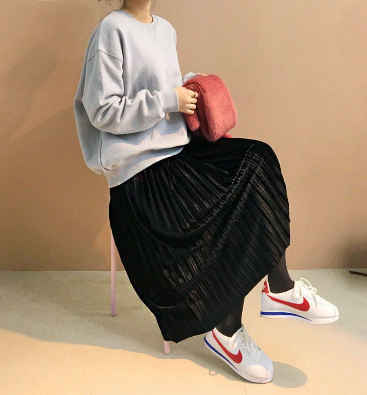 Pleasant Shiny Velvet Pleated Flare Long Skirt 4co