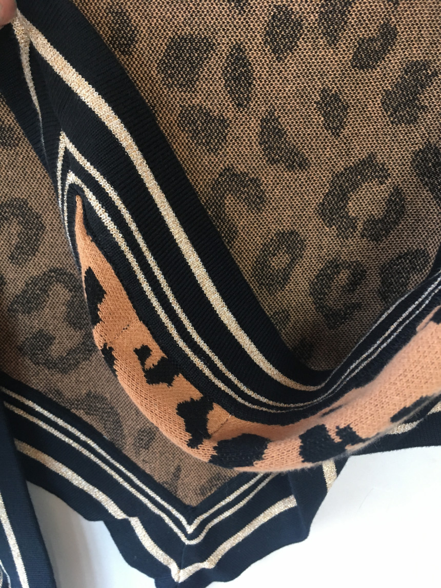 Leopard muffler wool tassel scarf shawl stand out 